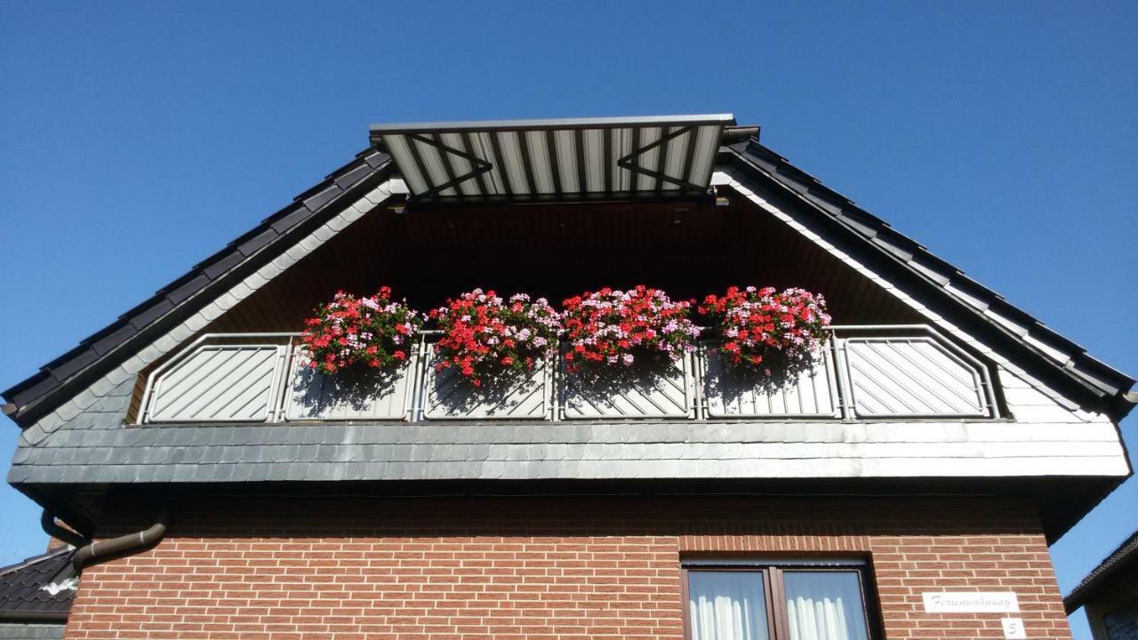 Zwei Ferienwohnungen Ankerpatz 70 Qm Mit Loggia & Puppenstube 50 Qm Mit Gartenterrasse In Hagenburg Naehe Steinhuder Meer מראה חיצוני תמונה